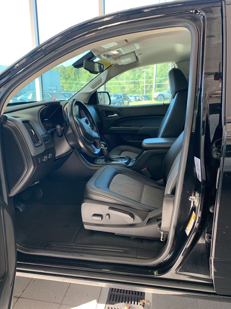 2022 Chevrolet Colorado Z71 photo 3