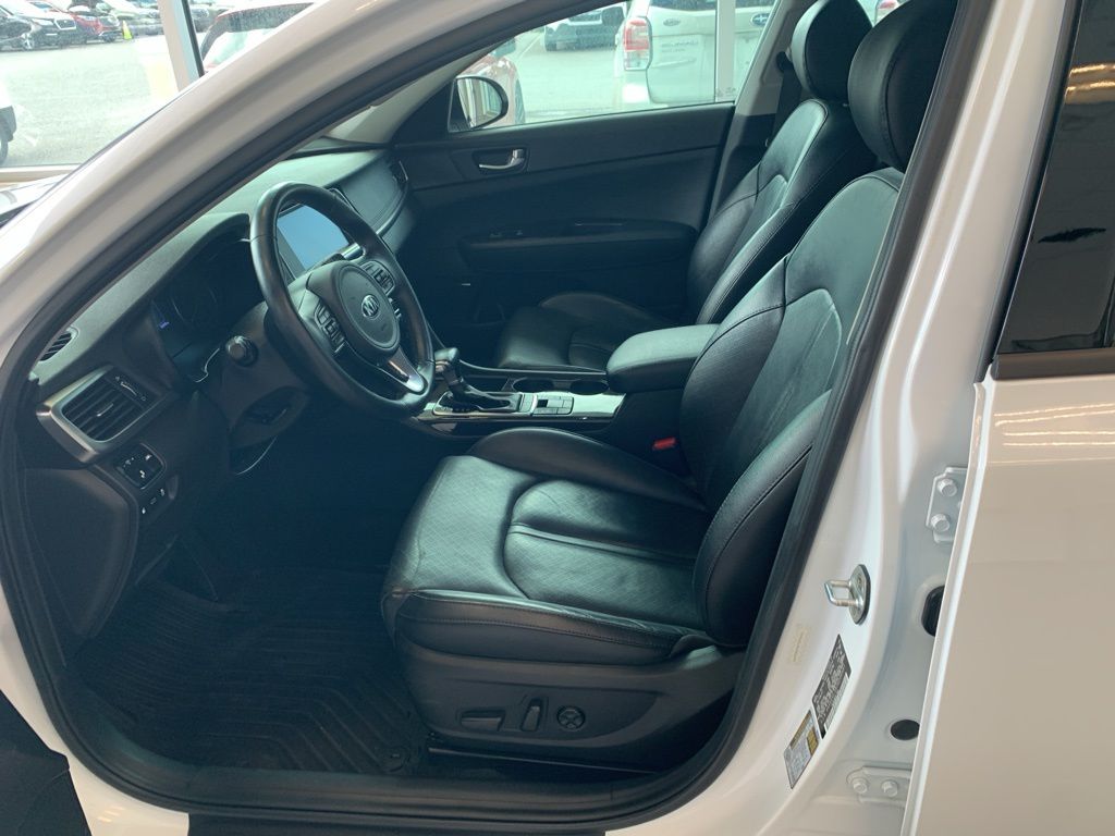 2018 Kia Optima EX photo 3