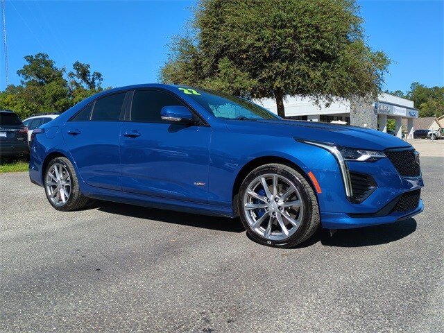 2022 Cadillac CT4 photo 2