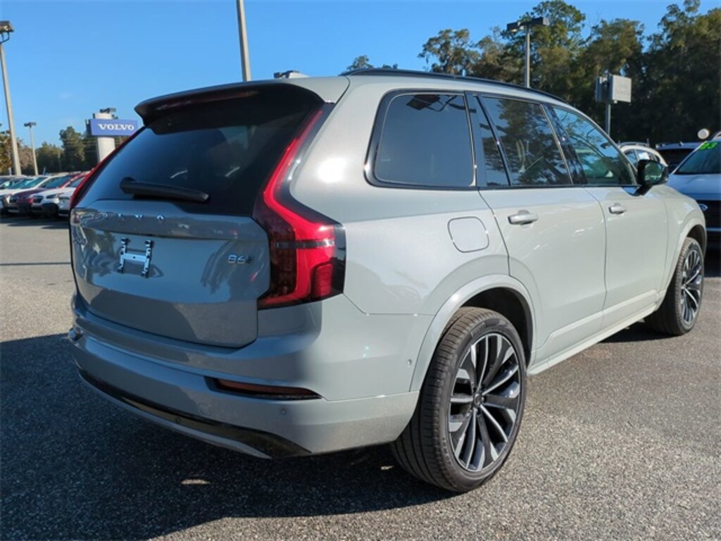 New 2026 Volvo XC90 B6 Ultra Dark Theme 6-Seater SUV