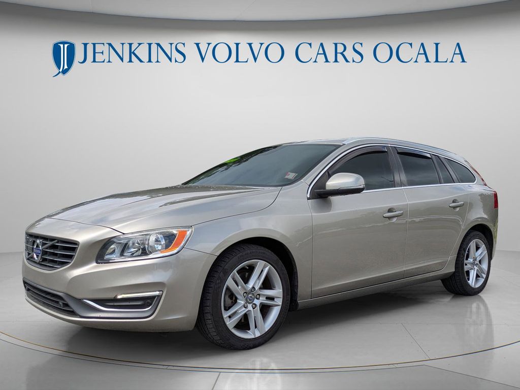 2015 Volvo V60 Premier Plus - Photo 7