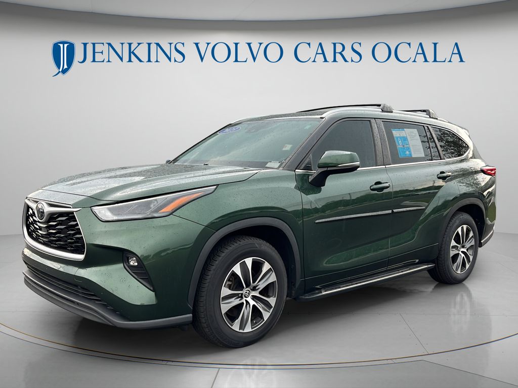 2023 Toyota Highlander XLE - Photo 7