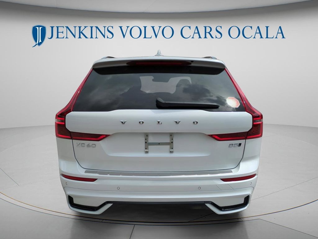 New 2026 Volvo XC60 B5 Core SUV