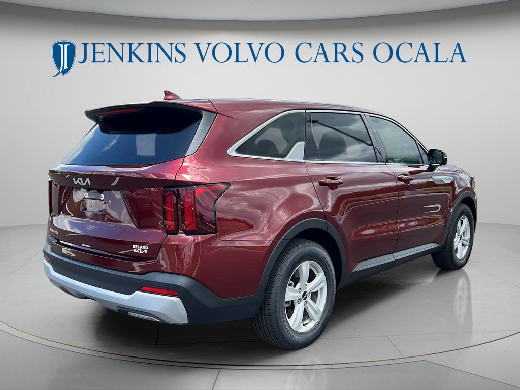 Used 2025 Kia Sorento LX SUV