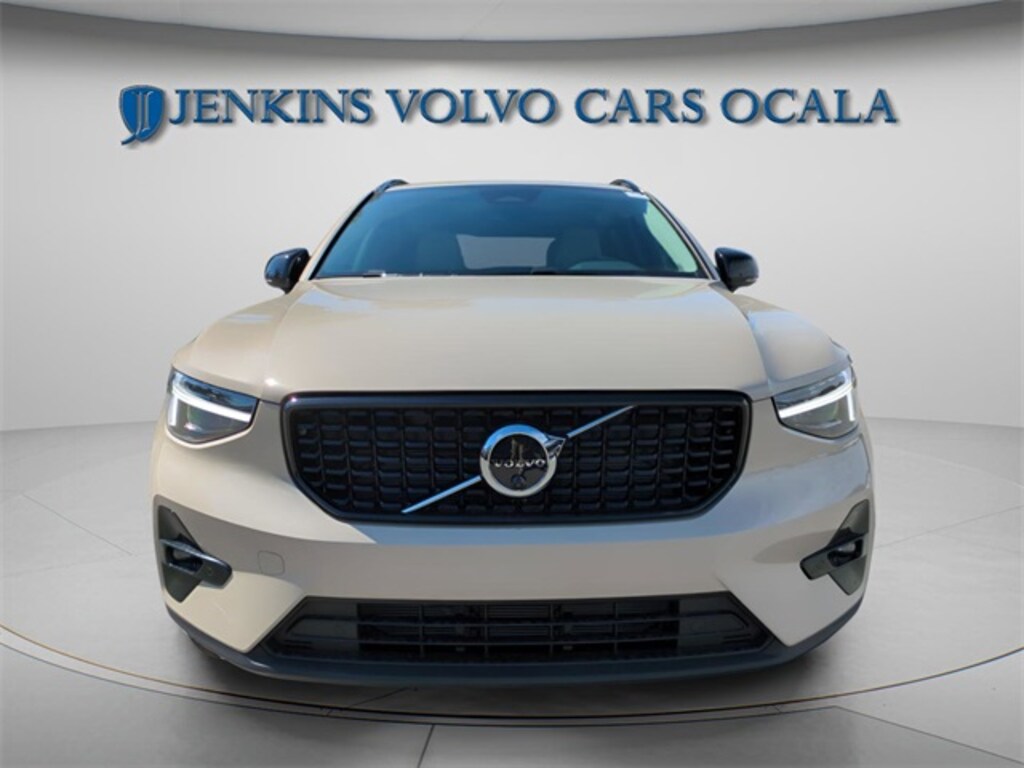 New 2026 Volvo XC40 B5 Ultra SUV