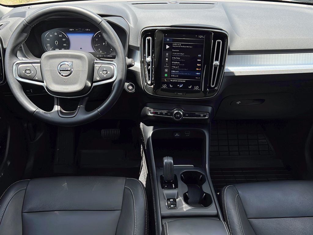 2021 Volvo XC40 Momentum - Photo 14