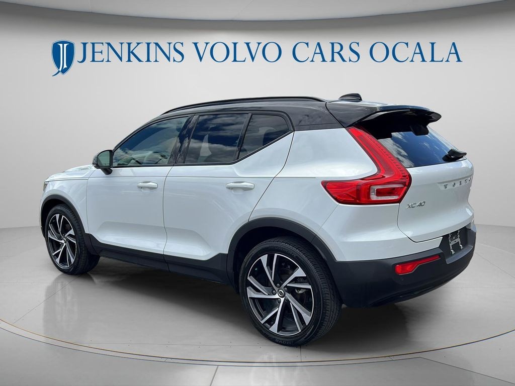 Used 2022 Volvo XC40 R-Design SUV