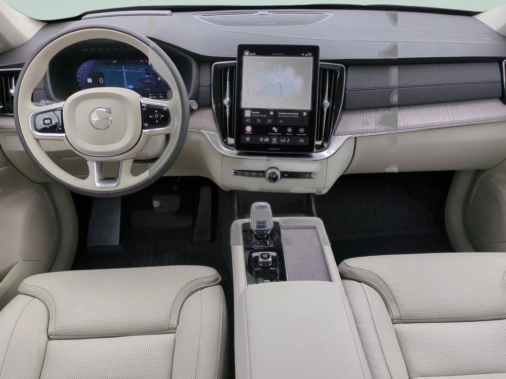 2026 Volvo XC90 Ultra - Photo 12