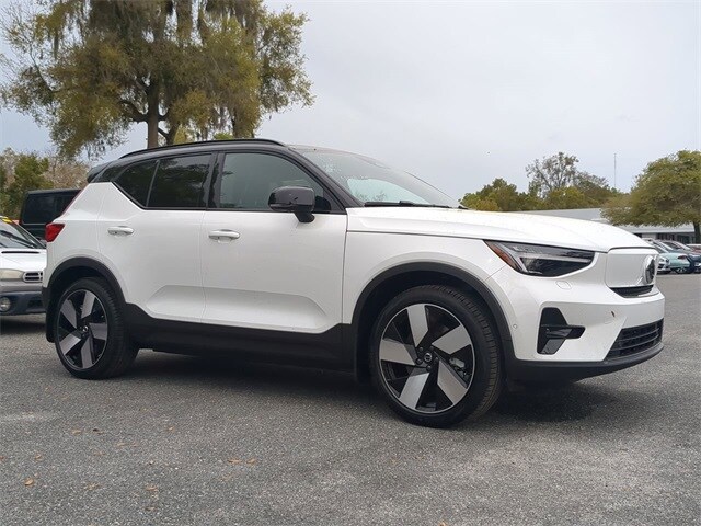 2024 Volvo XC40 Recharge Twin Ultimate photo 2