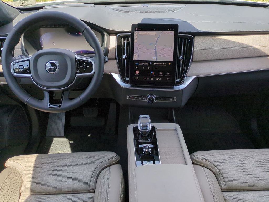 2026 Volvo XC90 Ultra - Photo 13