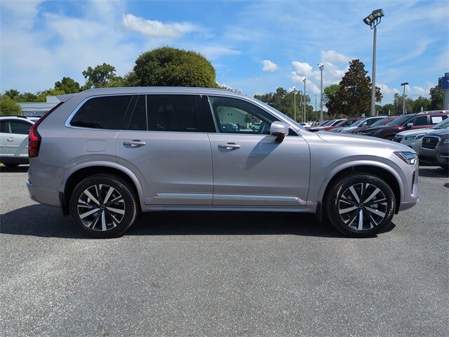 2026 Volvo XC90 B5 Core photo 3