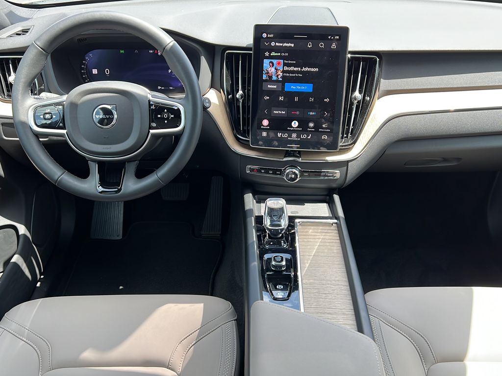 2026 Volvo XC60 Core - Photo 14