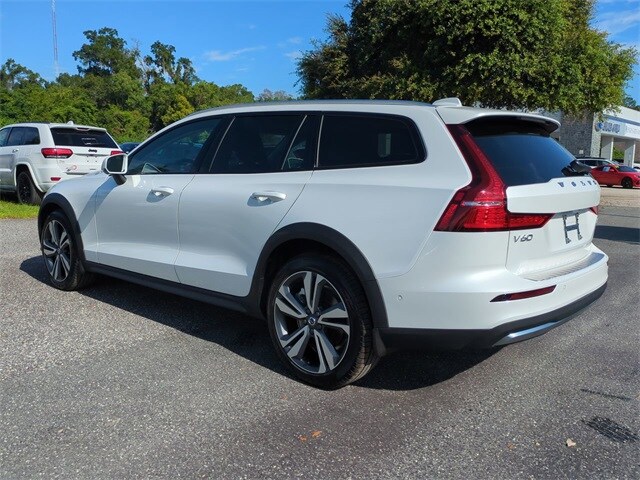 2026 Volvo V60 Cross Country Plus - Photo 6