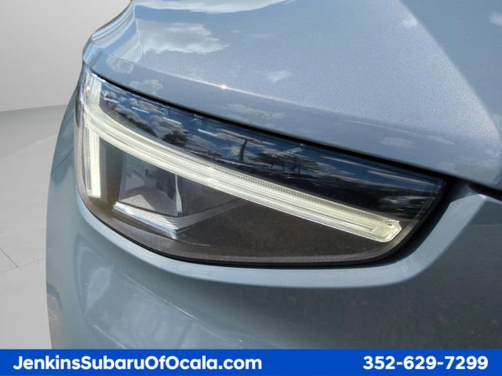 Used 2023 Volvo XC40 B5 Plus Bright Theme SUV