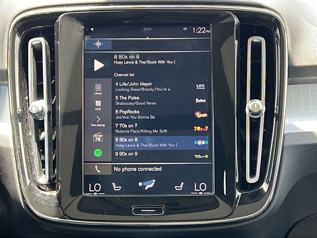2021 Volvo XC40 Momentum - Photo 17