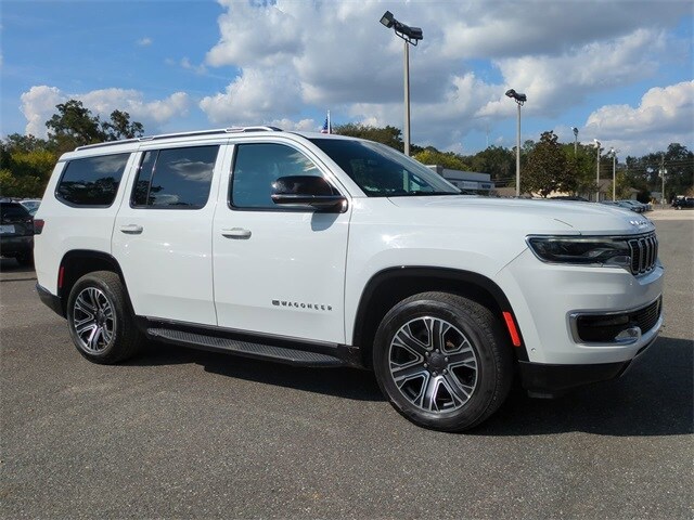 2024 Jeep Wagoneer Series II photo 2