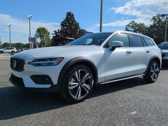 2026 Volvo V60 Cross Country Plus - Photo 8