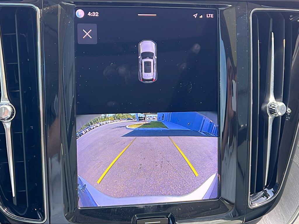 2023 Volvo XC60 Plus - Photo 16