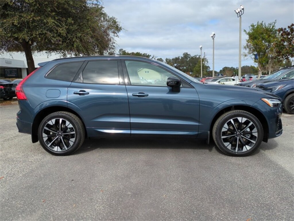 New 2026 Volvo XC60 B5 Plus SUV