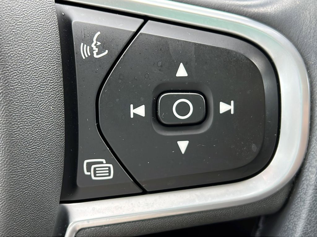 2020 Volvo XC60 Momentum - Photo 22