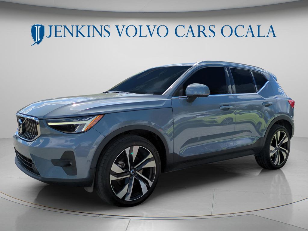 2023 Volvo XC40 Plus - Photo 7