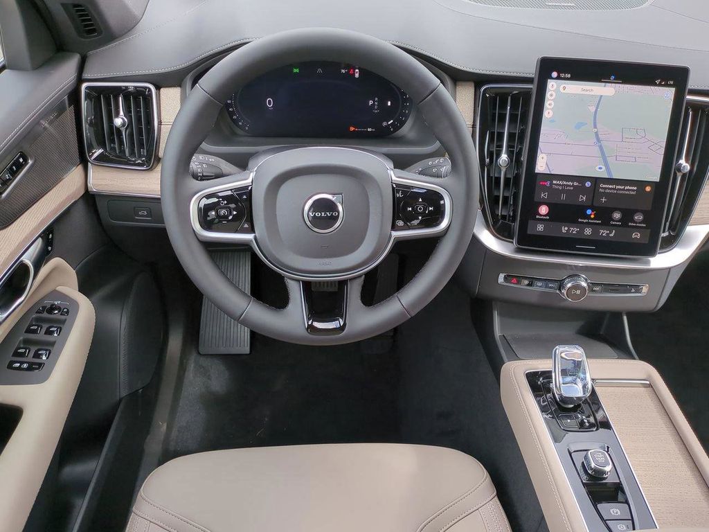 2026 Volvo XC90 Plus - Photo 12