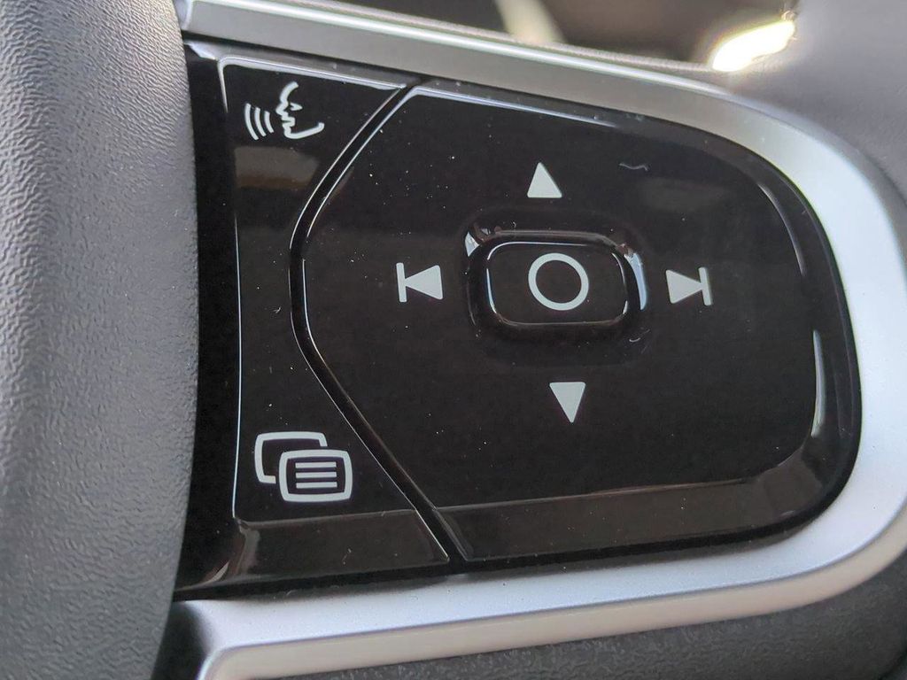 2026 Volvo XC90 Ultra - Photo 25