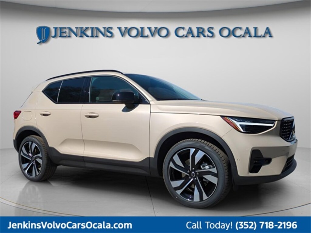 New 2026 Volvo XC40 B5 Ultra SUV