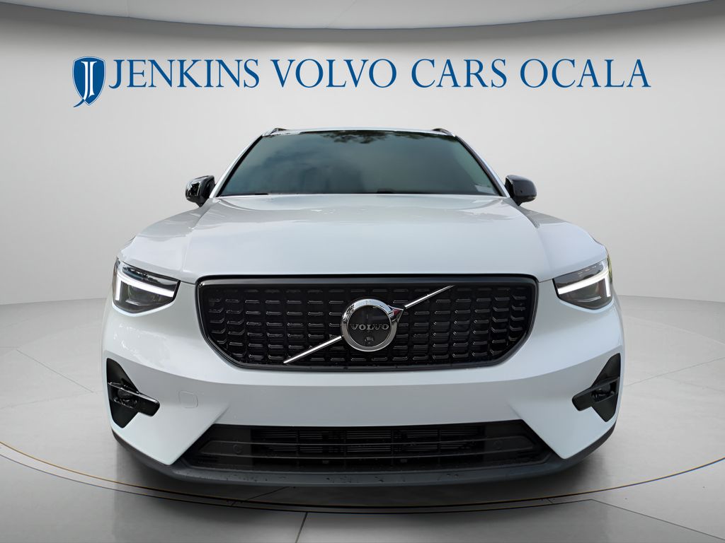 2026 Volvo XC40 Plus - Photo 9