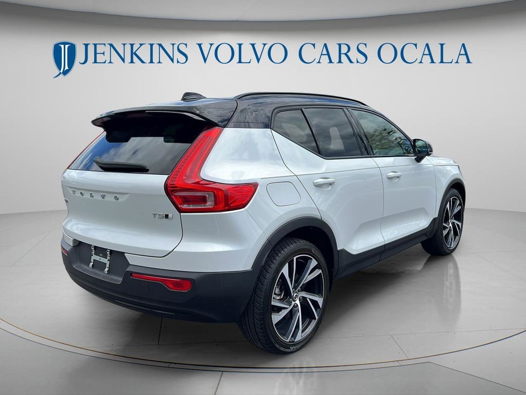 Used 2022 Volvo XC40 R-Design SUV