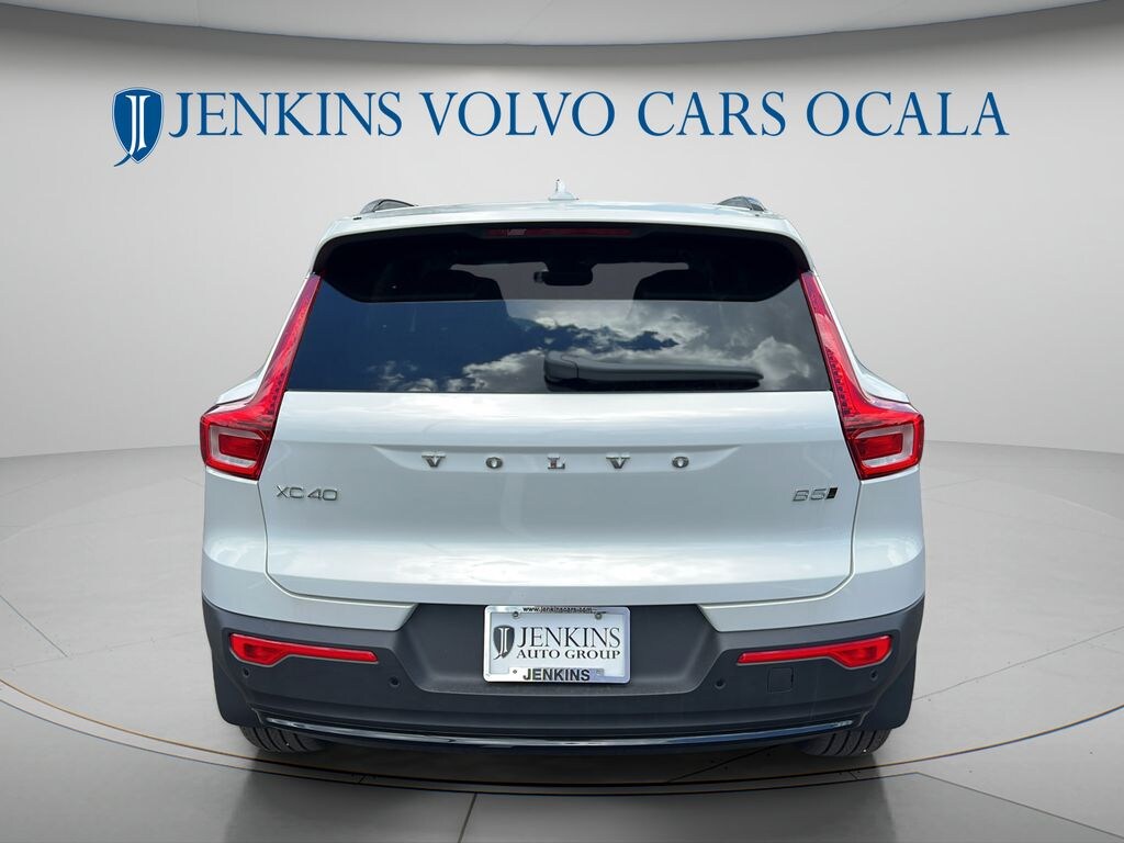 New 2026 Volvo XC40 B5 Plus SUV