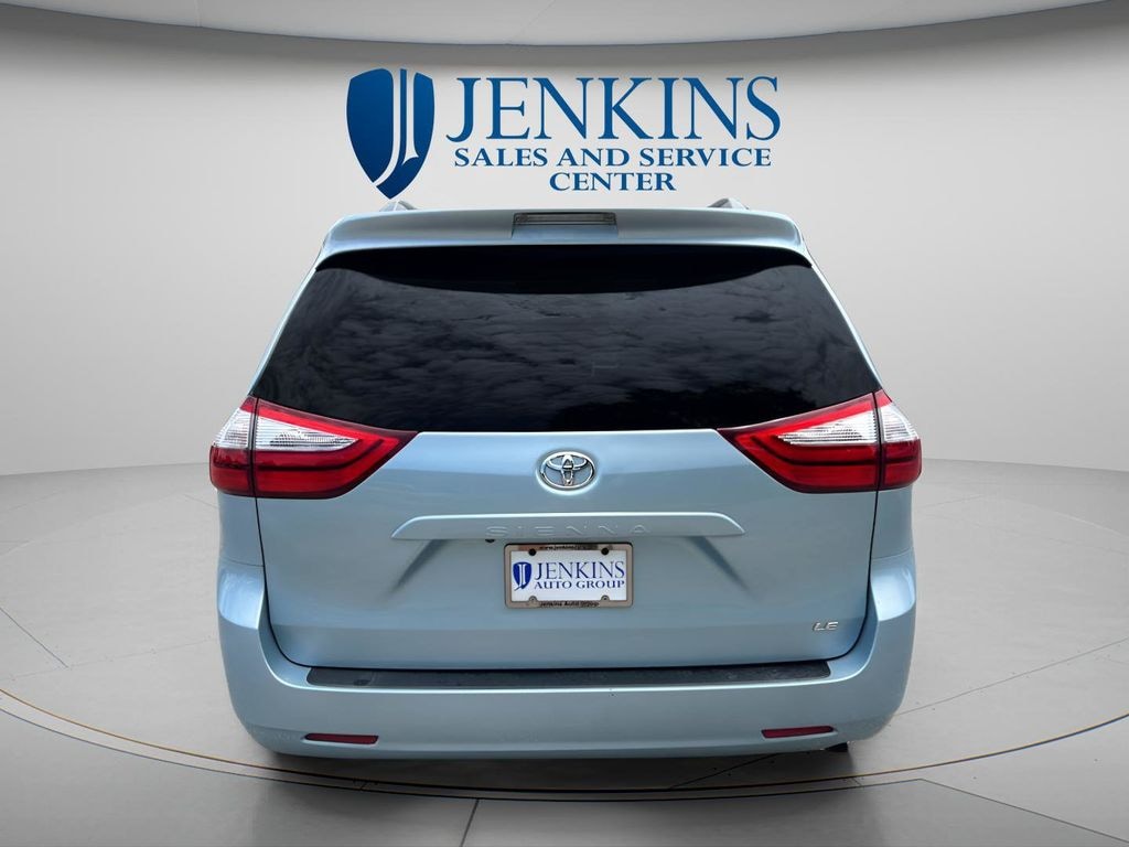 Used 2017 Toyota Sienna LE Minivan/Van