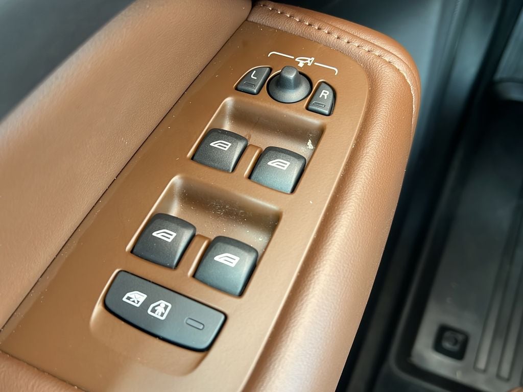 2024 Volvo XC60 Plus - Photo 22