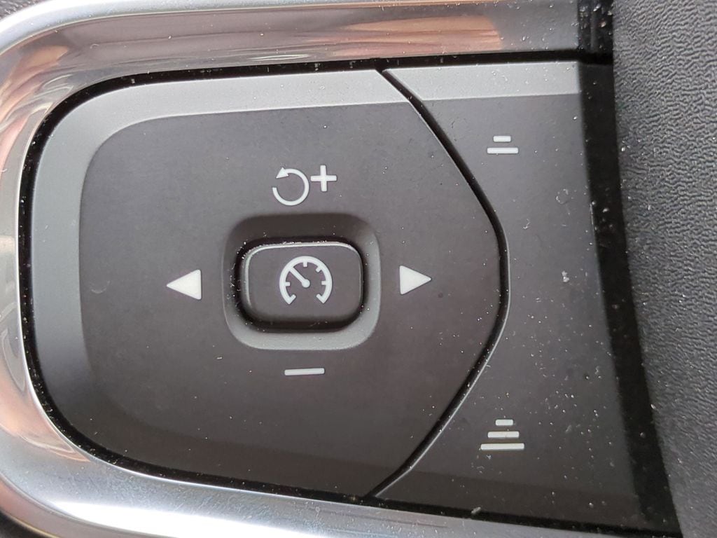 2024 Volvo XC40 Core - Photo 22