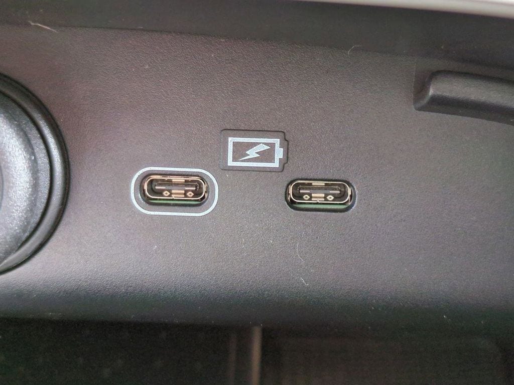 2026 Volvo XC40 Plus - Photo 19