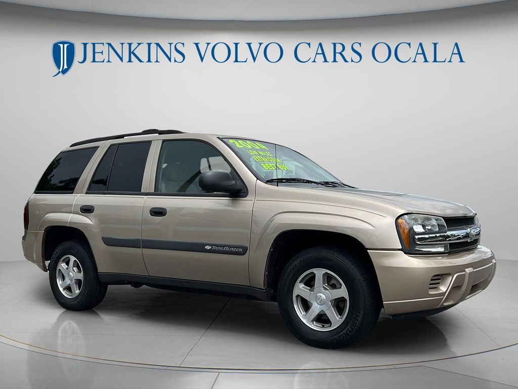 2004 Chevrolet Trailblazer 2WD LS's photo