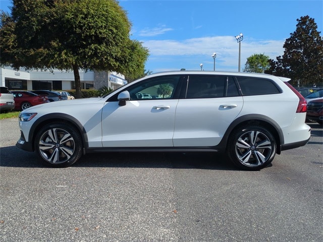 2026 Volvo V60 Cross Country Plus - Photo 7