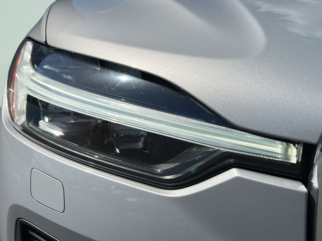 2023 Volvo XC60 Plus - Photo 23