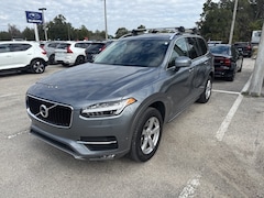 2017 Volvo XC90 T5 Momentum SUV