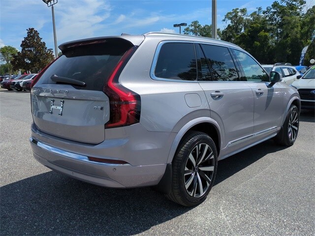 2026 Volvo XC90 B5 Core photo 4