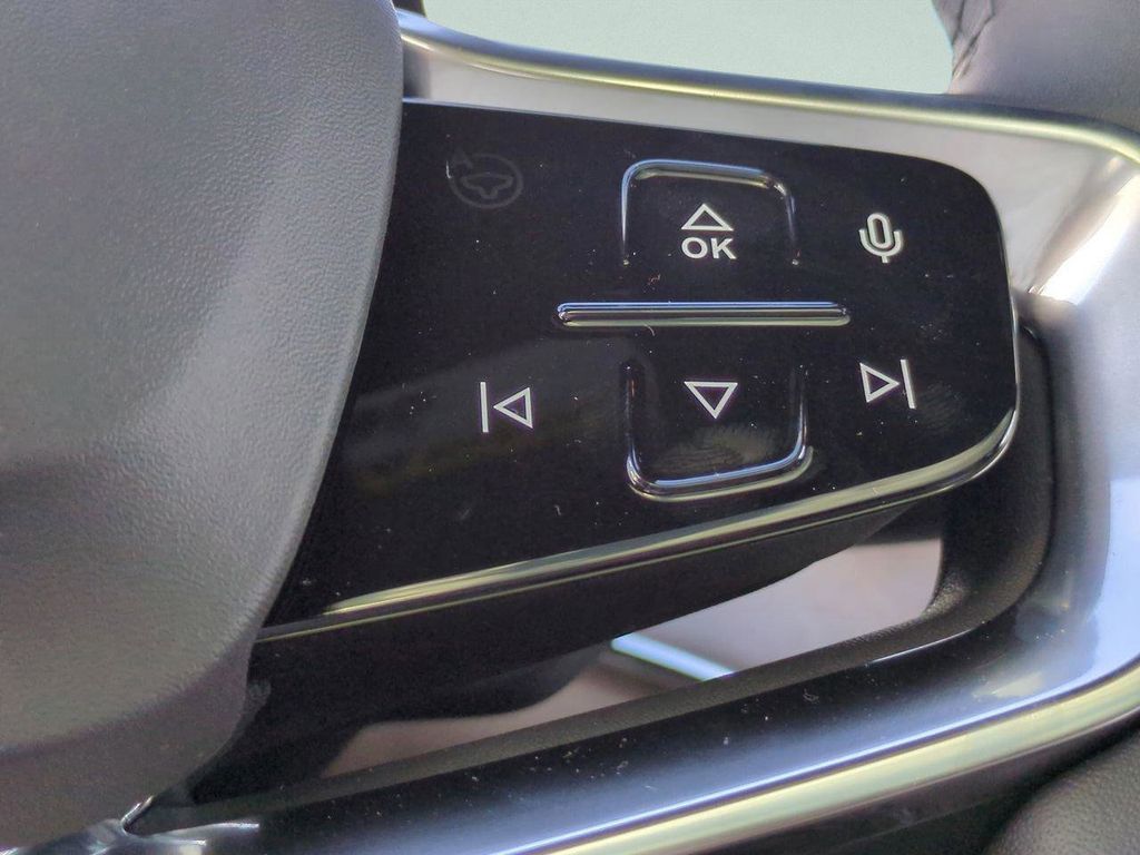 2025 Volvo EX90 Ultra - Photo 25