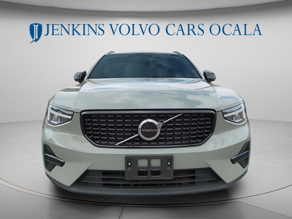 2024 Volvo XC40 Core - Photo 8