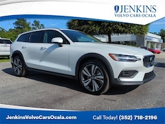 2026 Volvo V60 Cross Country B5 Plus Wagon
