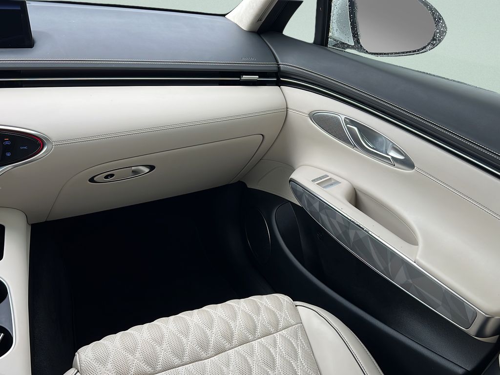 2022 GENESIS GV70 Sport - Photo 13