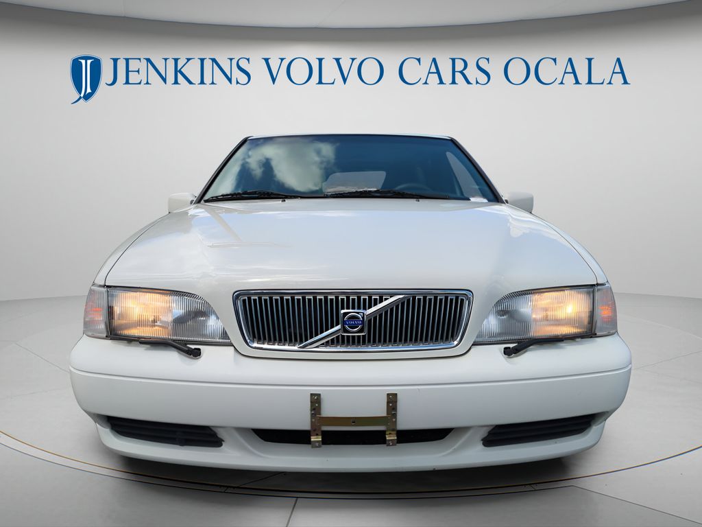 1999 Volvo V70 Base - Photo 8
