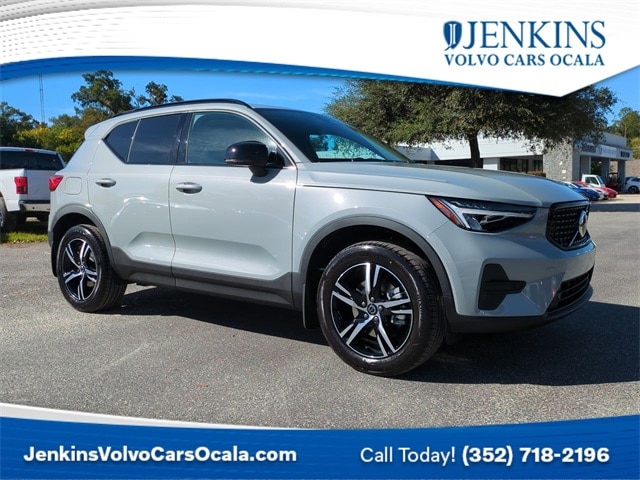 2026 Volvo XC40 Core