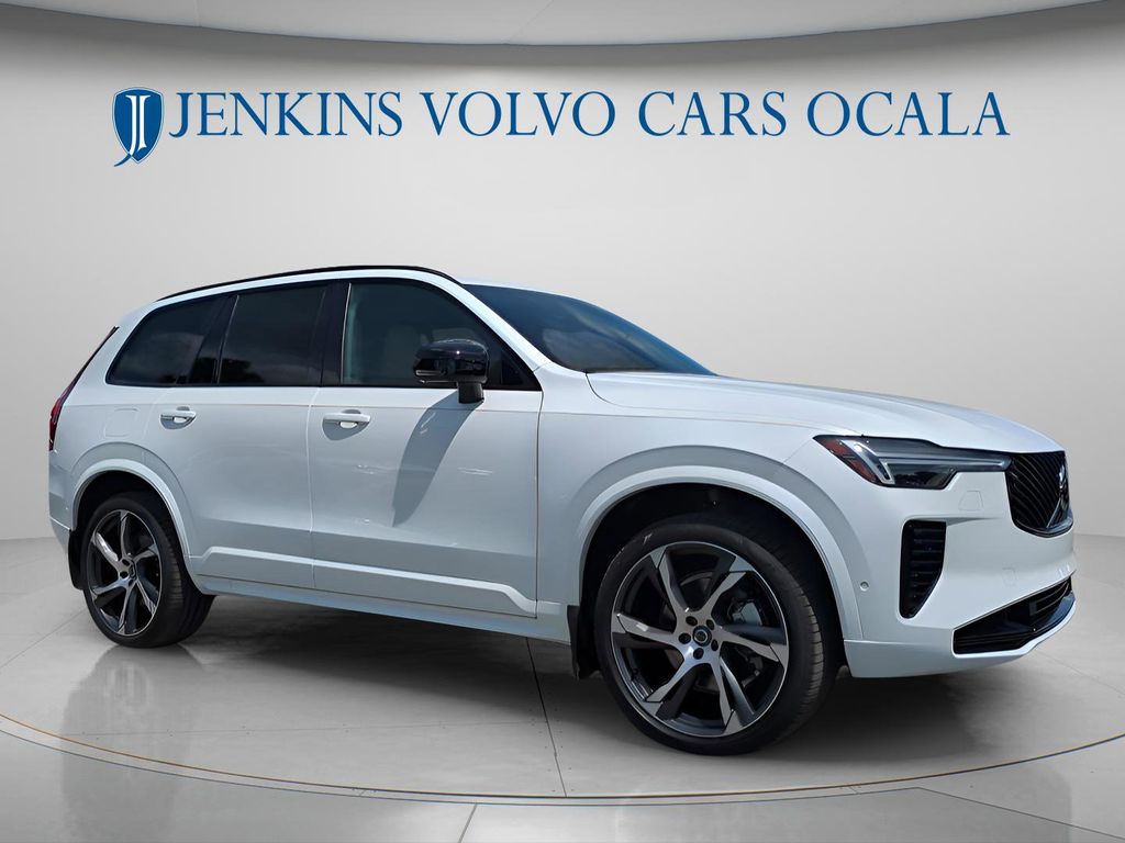 2026 Volvo XC90 Ultra - Photo 2