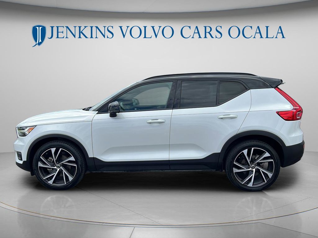 2022 Volvo XC40 R-Design - Photo 6