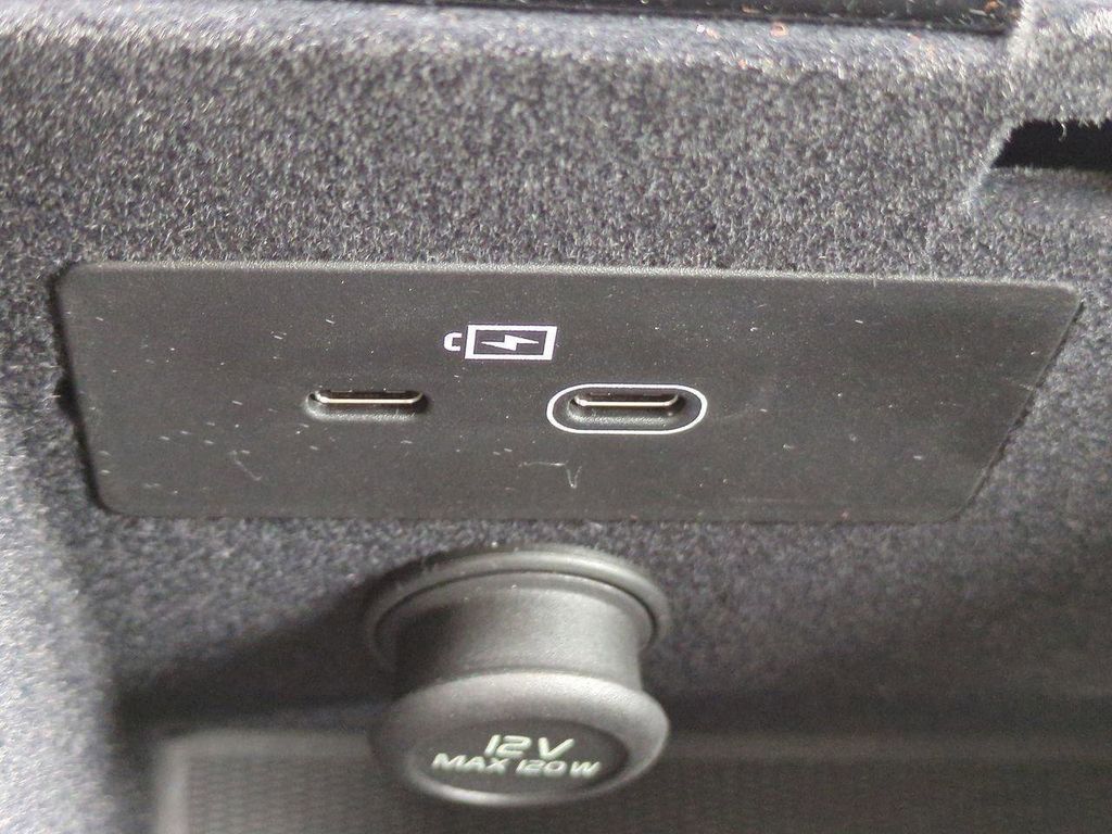 2026 Volvo XC90 Plus - Photo 19