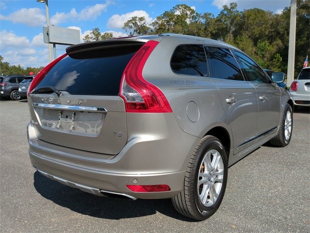 2016 Volvo XC60 T5 Drive-E Premier photo 4